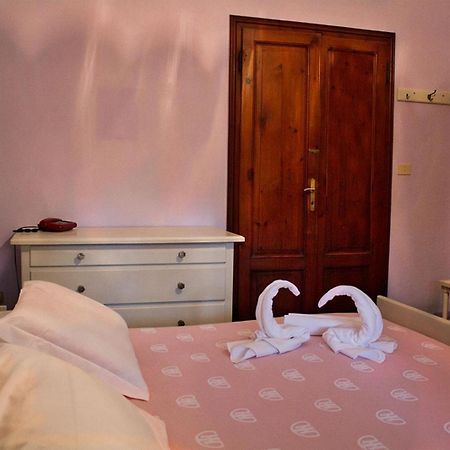 Albergo Miramare Кастильончело Екстериор снимка