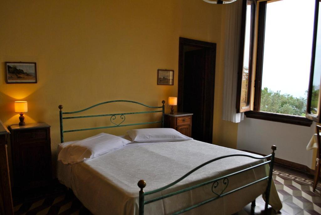 Albergo Miramare Кастильончело Стая снимка