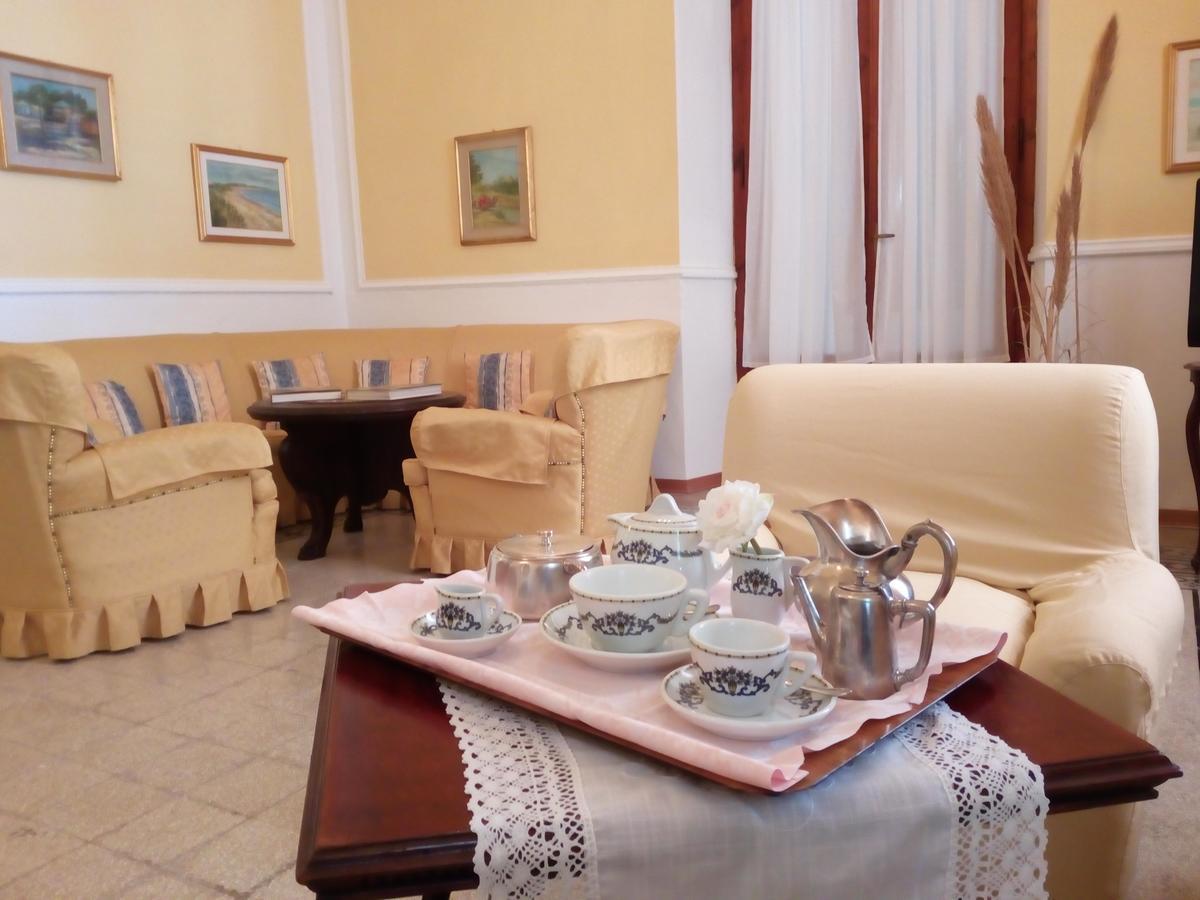 Albergo Miramare Кастильончело Екстериор снимка
