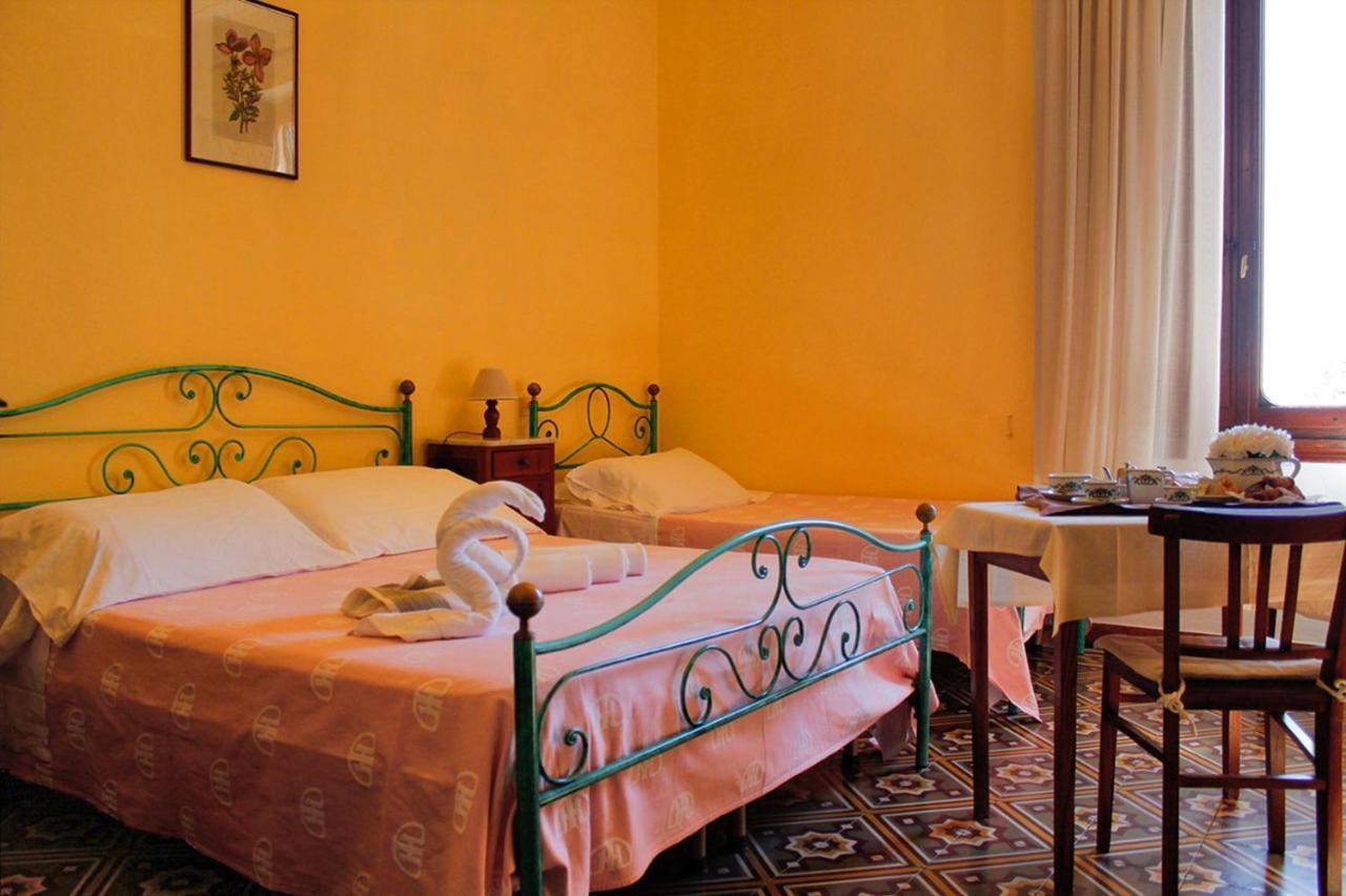 Albergo Miramare Кастильончело Екстериор снимка